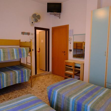 Hotel Chiara Rimini Luaran gambar