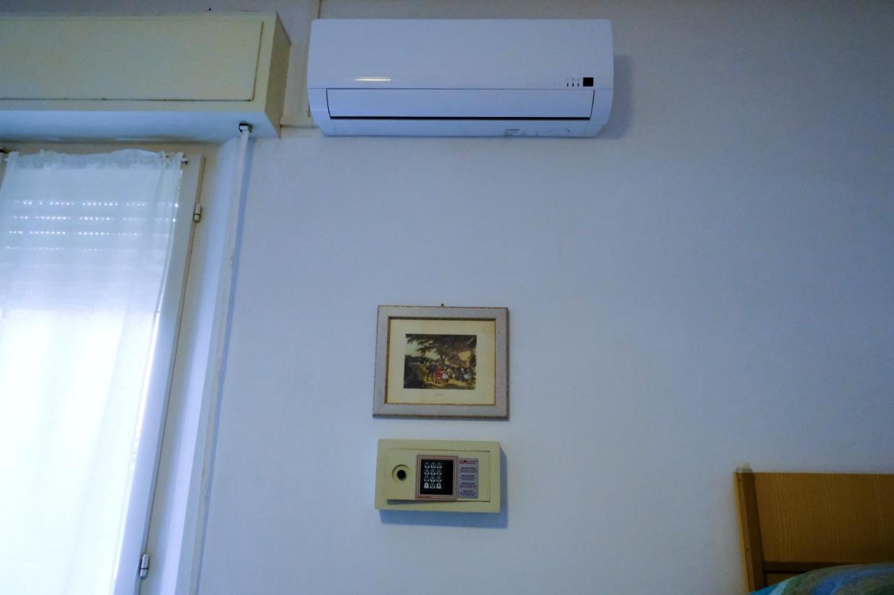Hotel Chiara Rimini Luaran gambar